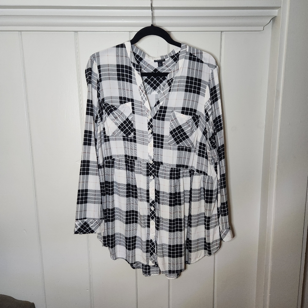 Torrid Black & White Plaid Shirt Size 2